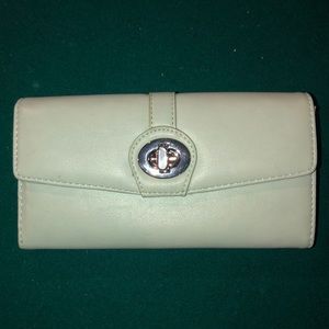 Charming Charlie’s Mint Wallet